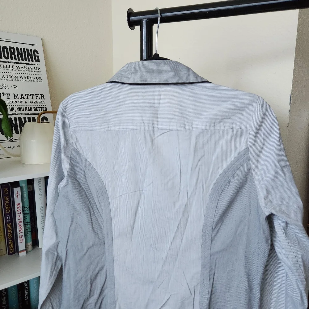 Express Black and White Button Down Shirt - Picture 8 of 8